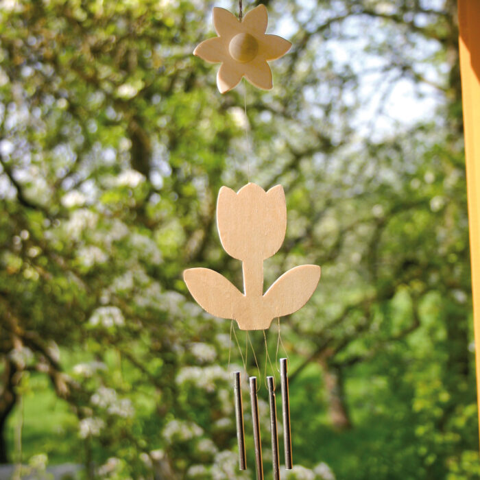 Windspiel aus Holz in Tulpenform zum individuellen Gestalten für Kinder im Kindergarten- und Schulalter