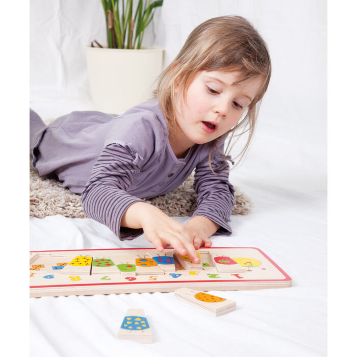 Puzzle aus Holz für Kinder in Kindergarten- und Schulalter