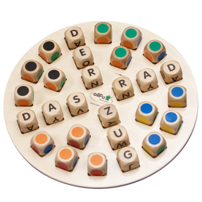 Buchstabenwürfel auf Mandalaplatte klein