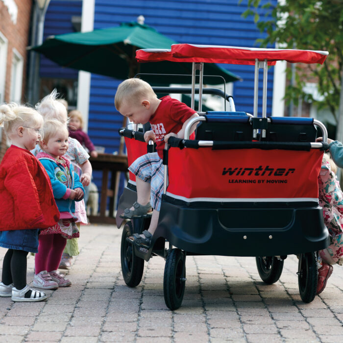 Kinderbus für Transport von 4 Kindern