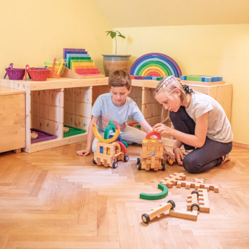 Kinder bauen mit Räderbau Set Bauspiel