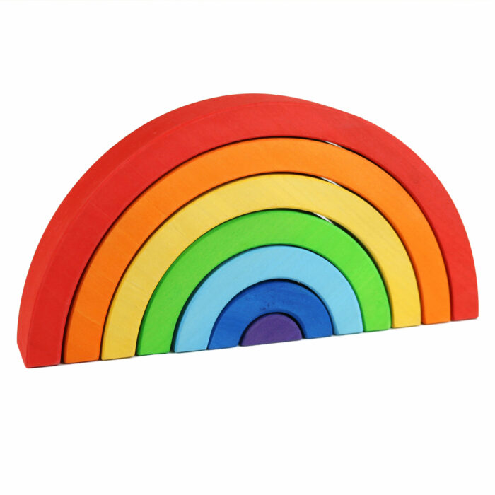 Regenbogen aus Holz zum Spielen und als Dekoration