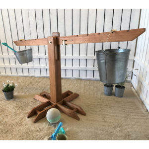 Riesen Outdoor Holz-Waage für Kinder in Kindergarten- und Schulalter
