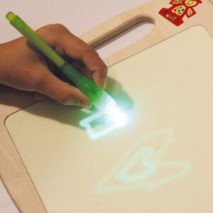Licht Tablet Licht-Zeichentafel für Kinder in Kindergarten- und Schulalter