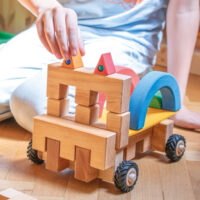 Kinder bauen mit Räderbau Set Bauspiel
