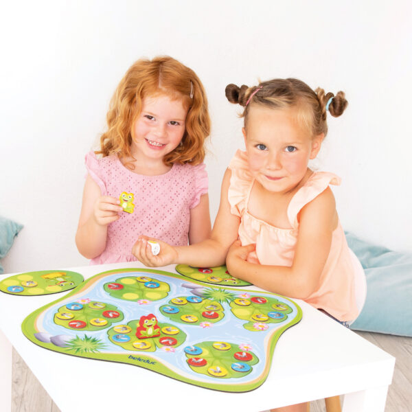 Kinder spielen mit Quaki Tischspiel für Kinder ab 3 Jahren