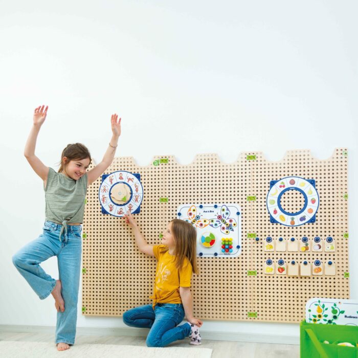 Kinder spielen an Wand System Set